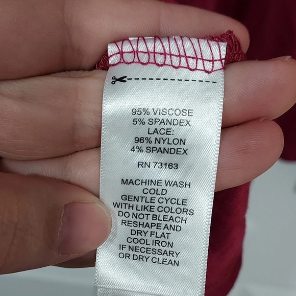 Cable & Gauge Magenta Pink Lace Sleeve Shirt in Size 1X - Picture 9 of 9